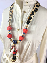 Load image into Gallery viewer, Nutcracker necklace Leopard