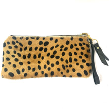 Load image into Gallery viewer, TRACY WRISTLET CLUTCH—TAN CHEETAH